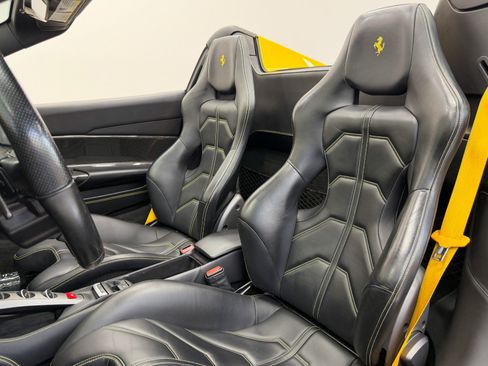 Used 2017 Ferrari 488 Spider RWD image 21