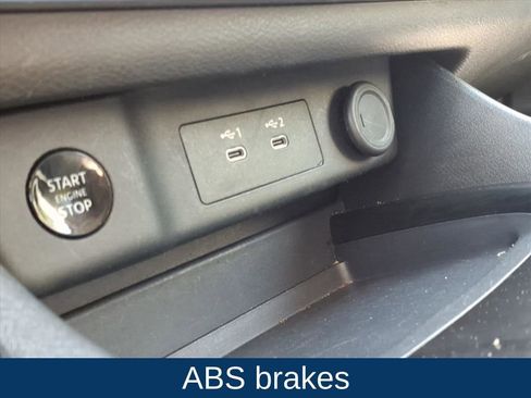 Used 2024 Nissan Rogue SV image 8