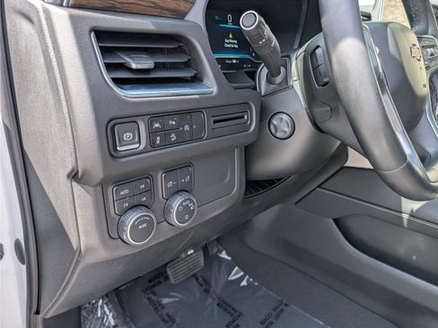 Used 2023 Chevrolet Tahoe Premier AWD/4WD image 27