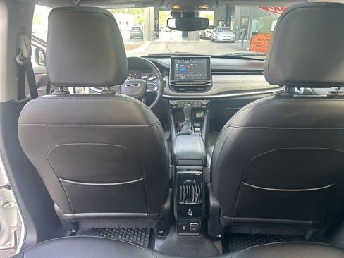 Used 2022 Jeep Compass Latitude w/ Sun and Sound Group AWD/4WD image 26