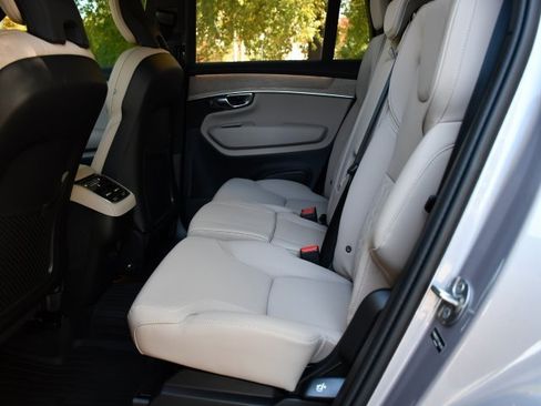 New 2026 Volvo XC90 B6 Plus w/ Protection Package Premier image 16