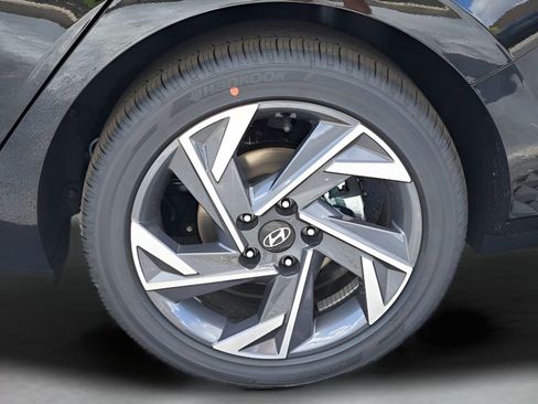 New 2026 Hyundai Elantra Limited FWD image 27