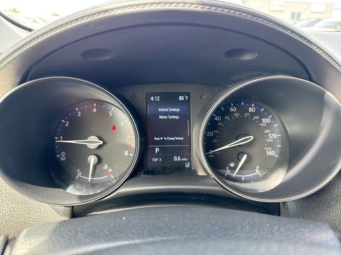 Used 2021 Toyota C-HR LE FWD image 12