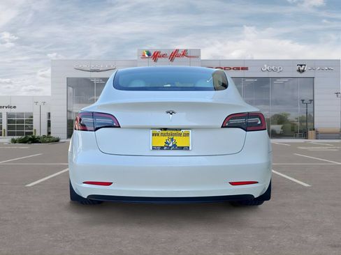 Used 2023 Tesla Model 3 Standard Range RWD image 9