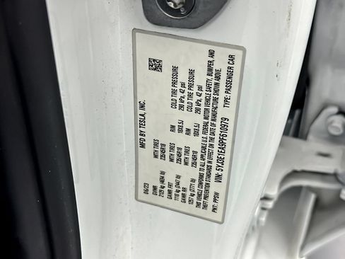 Used 2023 Tesla Model 3 Standard Range RWD image 26