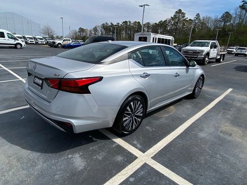 Used 2023 Nissan Altima 2.5 SV image 7