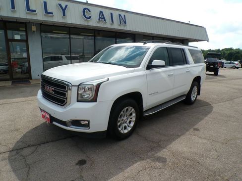 Used 2015 GMC Yukon XL SLT w/ Open Road Package AWD/4WD image 3