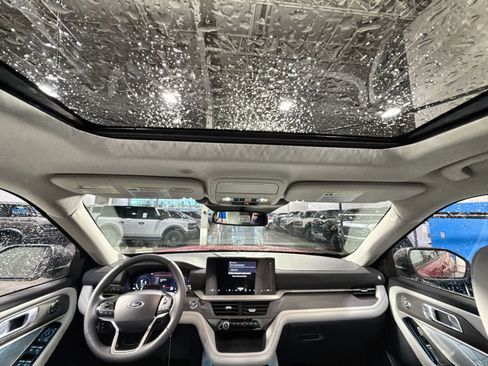 New 2026 Ford Explorer Platinum image 37