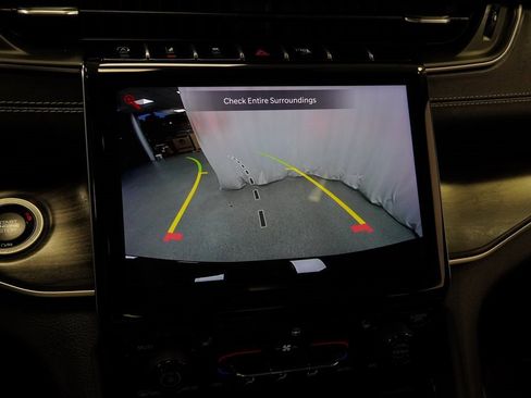 Certified 2021 Jeep Grand Cherokee L Limited w/ Trailer Tow Group (B) image 33