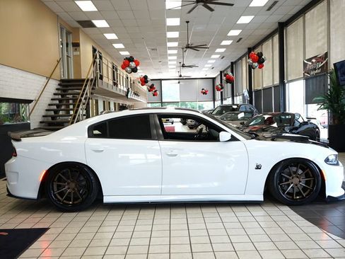 Used 2020 Dodge Charger Scat Pack w/ Plus Group RWD image 18