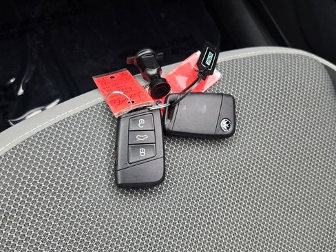 Certified 2023 Volkswagen Taos S FWD image 17