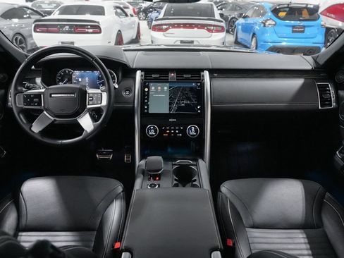 Used 2023 Land Rover Discovery HSE R-Dynamic AWD/4WD image 26
