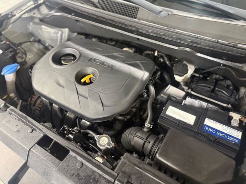 Used 2017 Kia Soul + FWD image 28