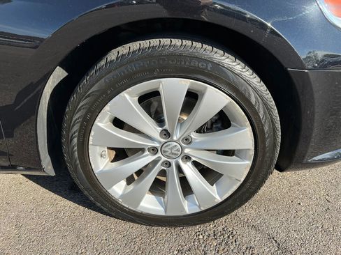 Used 2009 Volkswagen CC Sport FWD image 10
