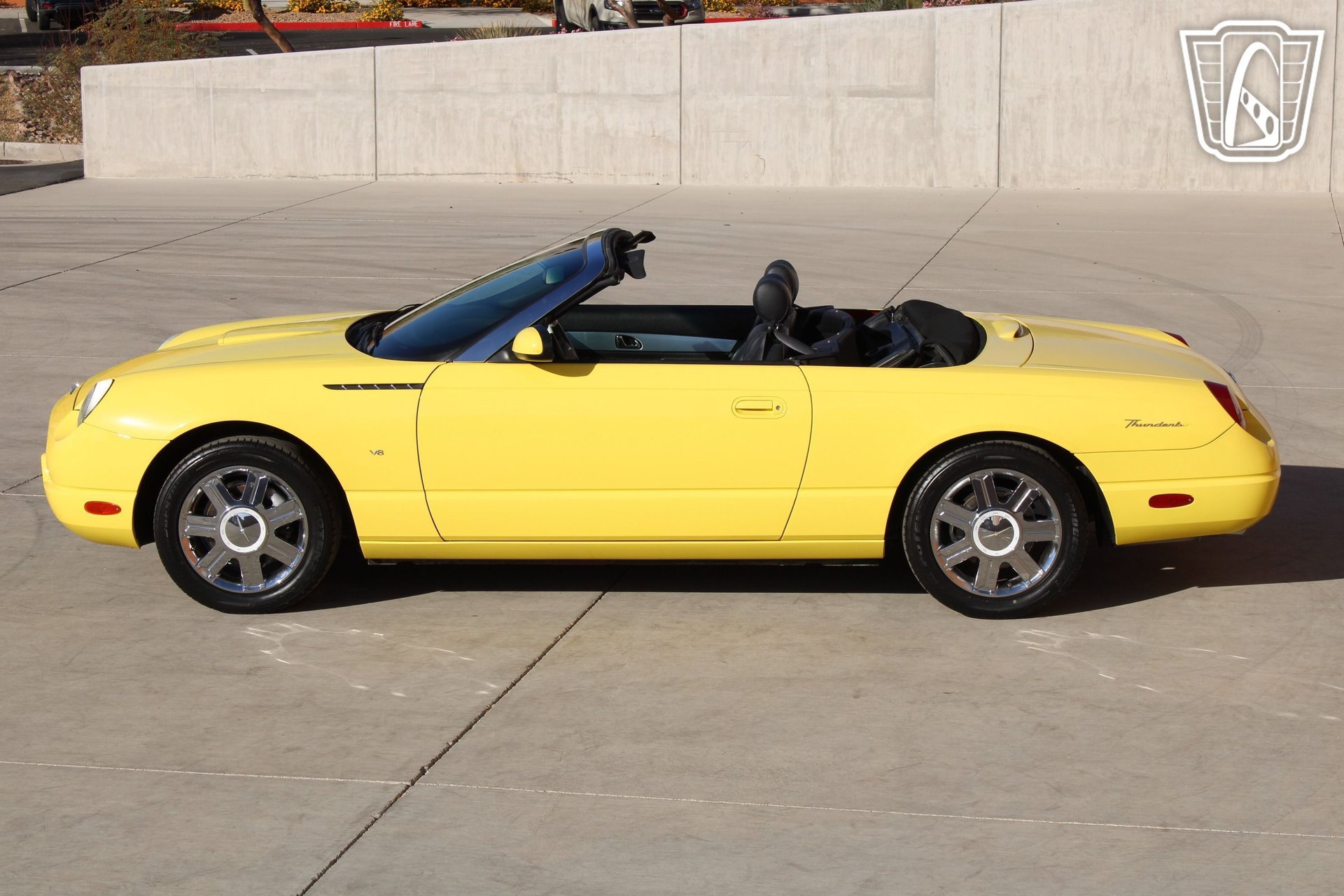 Used 2004 Ford Thunderbird RWD image 10