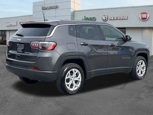 Used 2024 Jeep Compass Sport AWD/4WD image 7