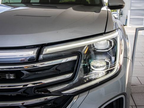 Certified 2024 Volkswagen Atlas SE FWD image 6