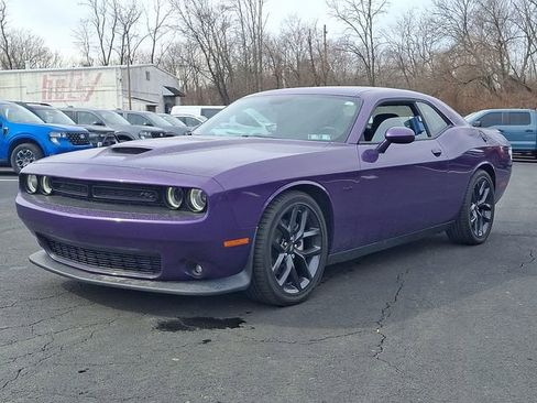 Used 2023 Dodge Challenger R/T w/ Plus Package image 4