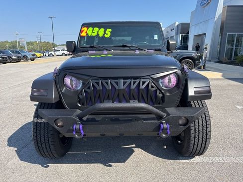 Used 2019 Jeep Wrangler Unlimited Sport S image 3