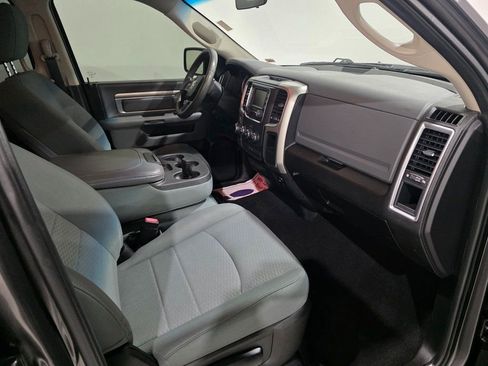 Used 2019 RAM 1500 Classic SLT image 23