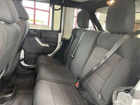 Used 2012 Jeep Wrangler Unlimited Sahara w/ Dual Top Group AWD/4WD image 27