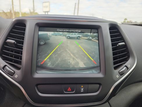 Used 2022 Jeep Cherokee Latitude w/ Sun & Sound Group image 20