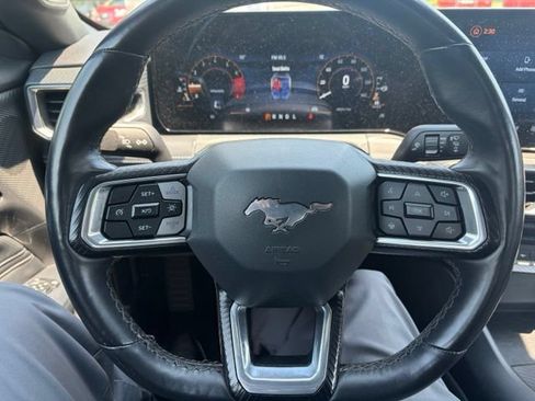 Used 2025 Ford Mustang Premium RWD image 34