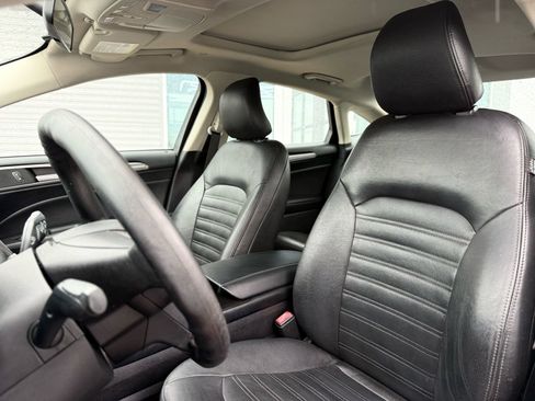 Used 2018 Ford Fusion SE image 15