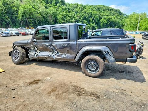Used 2023 Jeep Gladiator Overland AWD/4WD image 3