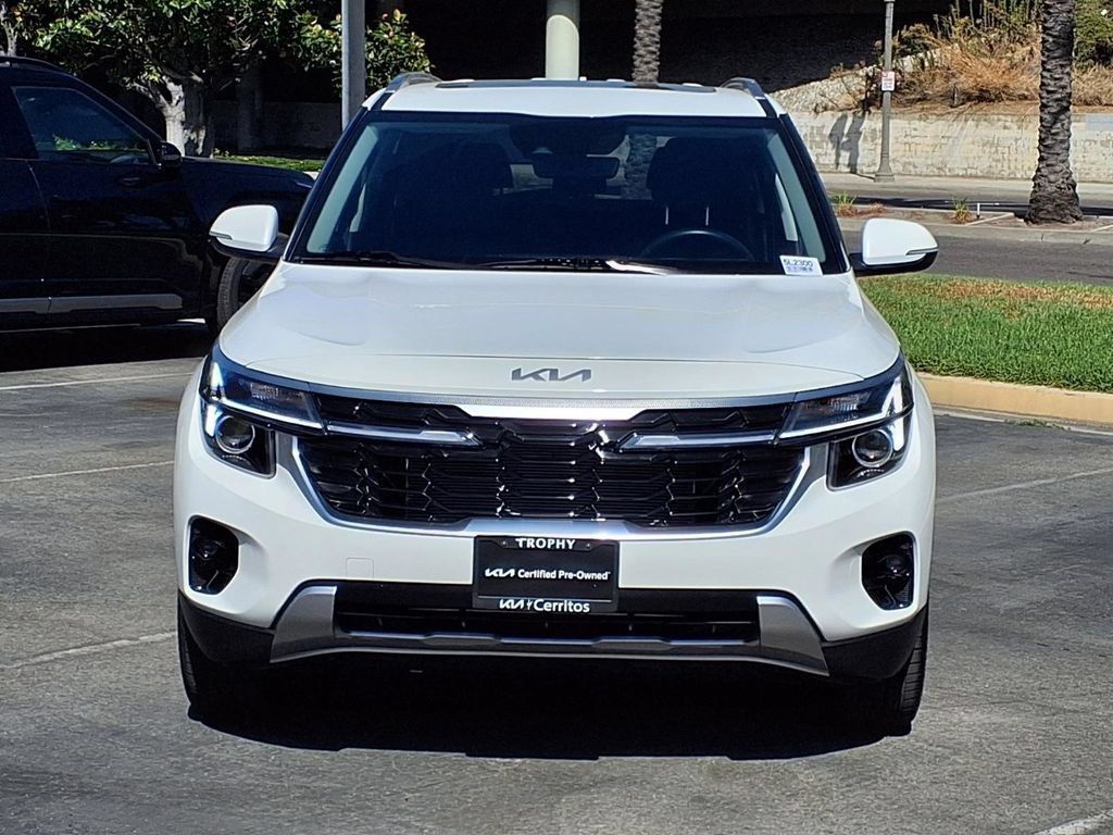 Certified 2026 Kia Seltos EX w/ EX Sunroof Package FWD image 2