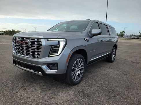 New 2026 GMC Yukon XL Denali w/ Denali Reserve Package image 2