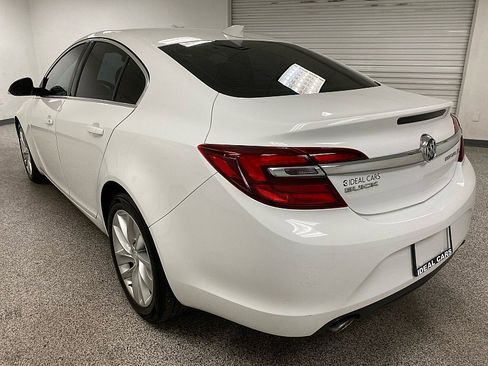 Used 2016 Buick Regal image 8