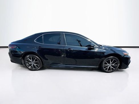 Used 2023 Toyota Camry SE FWD image 10