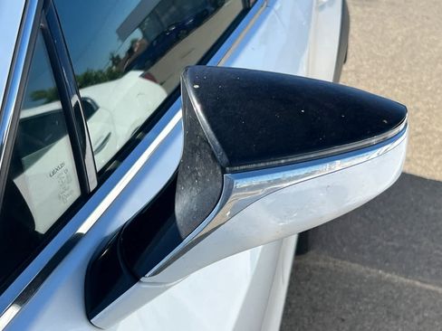Used 2021 Lexus UX 200 w/ Accessory Package (Z1) FWD image 9