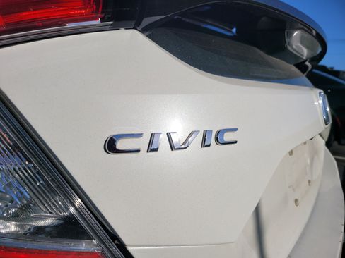 Used 2019 Honda Civic EX-L image 6