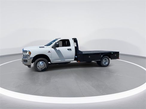 Used 2024 RAM 3500 Tradesman image 4