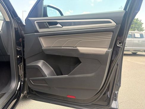 Used 2023 Volkswagen Atlas SEL R-Line AWD/4WD image 34