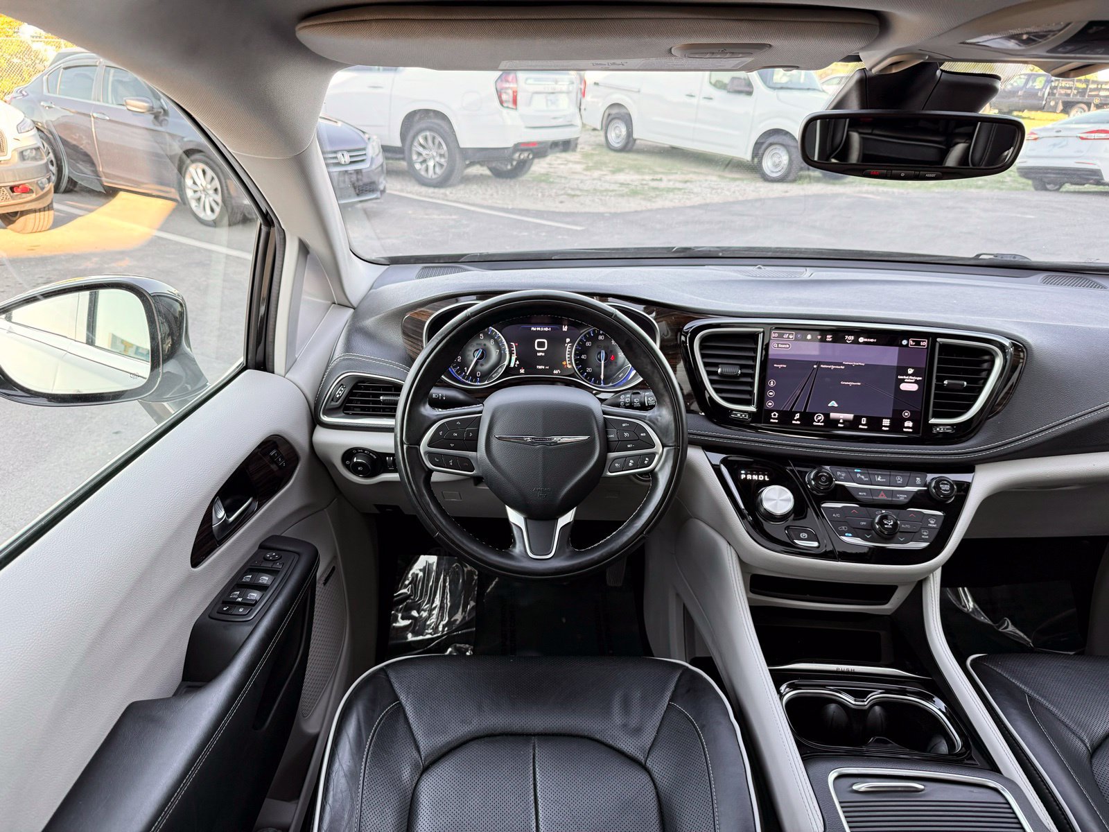 Used 2022 Chrysler Pacifica Limited FWD image 33