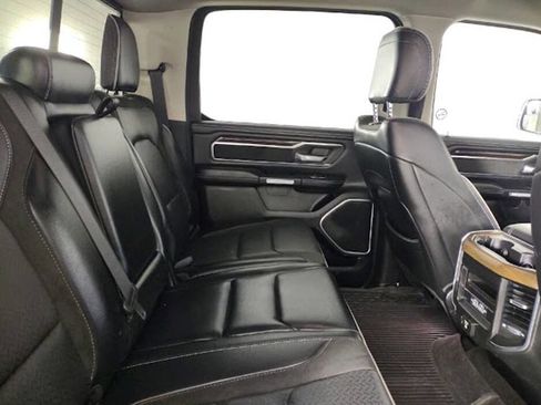 Used 2022 RAM 1500 Laramie AWD/4WD image 15