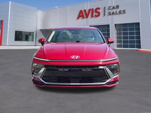 Used 2025 Hyundai Sonata SEL FWD image 2
