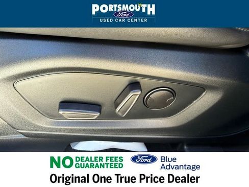 Used 2022 Ford Explorer XLT w/ Equipment Group 202A image 25