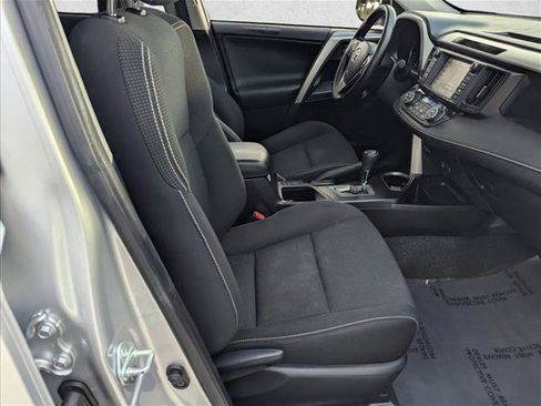 Used 2016 Toyota RAV4 XLE AWD/4WD image 19