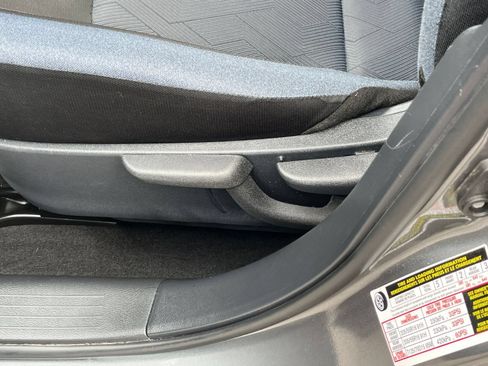 Used 2025 Nissan Versa SV FWD image 22