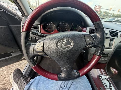 Used 2005 Lexus ES 330 FWD image 11