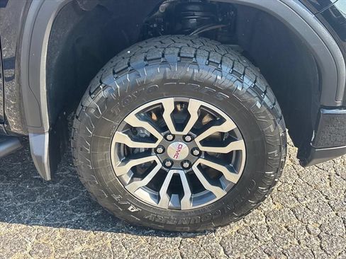 Used 2022 GMC Sierra 1500 AT4 w/ AT4 Premium Package AWD/4WD image 10