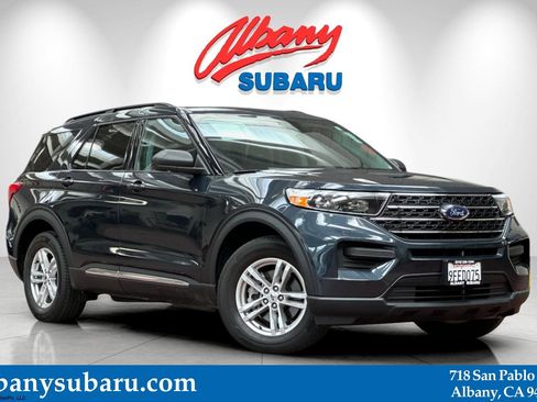Used 2023 Ford Explorer XLT image 1
