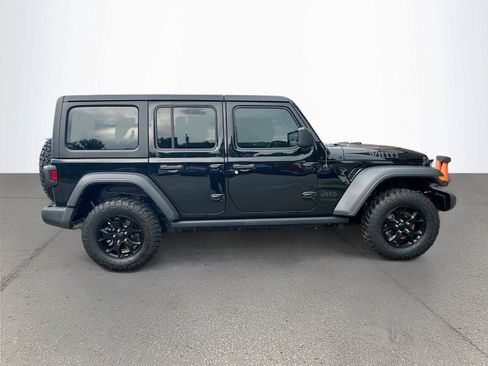 Used 2022 Jeep Wrangler Unlimited Sport AWD/4WD image 3