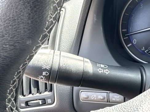 Used 2017 INFINITI Q60 3.0t RWD image 25