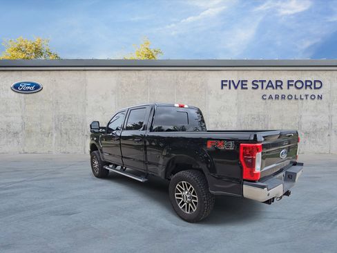 Used 2017 Ford F250 Lariat w/ Lariat Ultimate Package AWD/4WD image 6