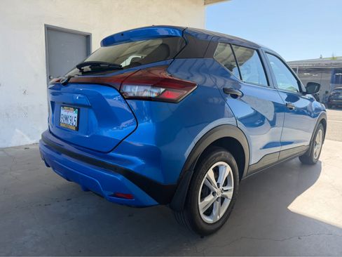 Used 2024 Nissan Kicks S FWD image 3